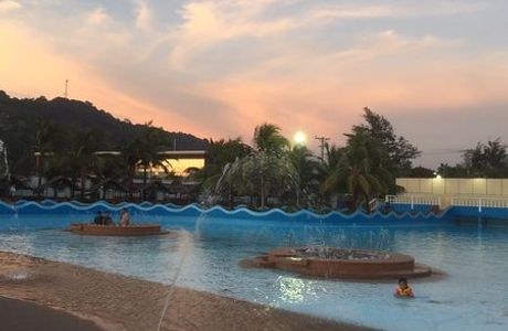 Moonbay Marina Waterpark