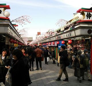 Asakusa Kaminarimondori Shopping Street