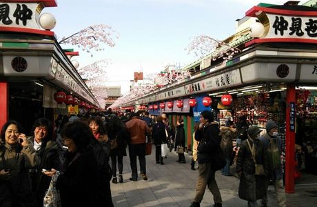 Asakusa Kaminarimondori Shopping Street