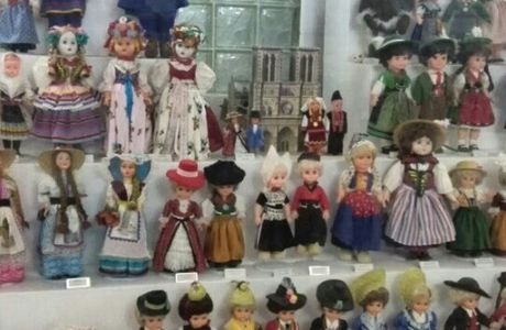 International Doll House