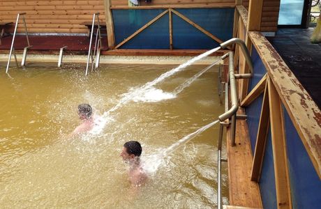 Hot spring Sosnoviy Bor