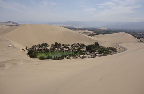 Laguna De Huacachina