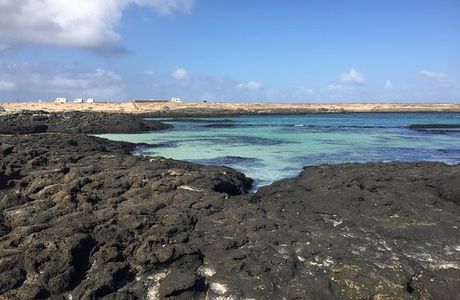 Playa de Los Charcos