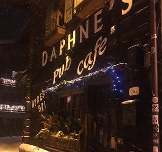 Daphne's pub