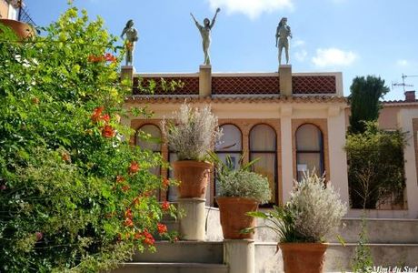Bibliotheque Municipale de Cassis