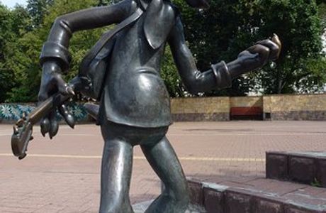 Sculpture Nu Pogodi!