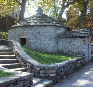Lapidi ai caduti di Cazzago Brabbia