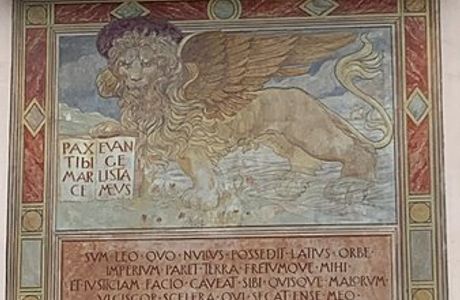 Palazzo Pretorio in Piazza Del Podesta