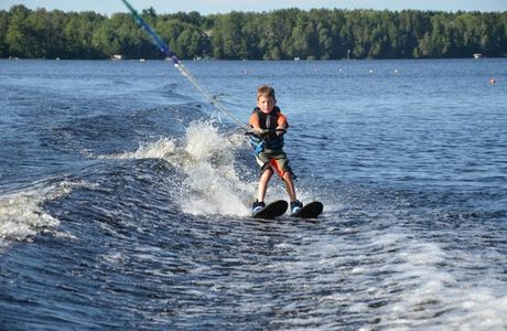 Chain-O-lakes Ski School