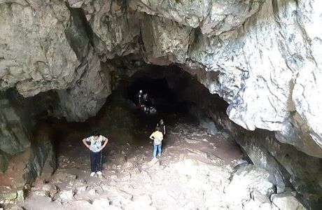 Druzhba Cave
