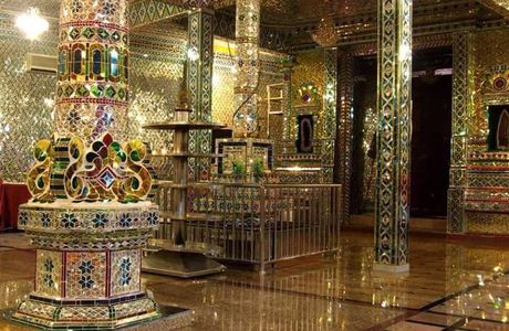Arulmigu Sri Rajakaliamman Glass Temple