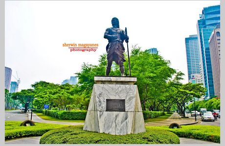 Sultan Kudarat Monument