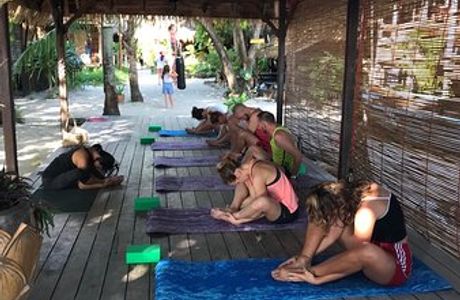 Castaway Yoga Koh Lipe