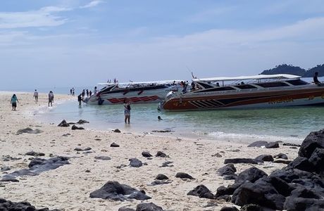 Bundhaya Speed Boat