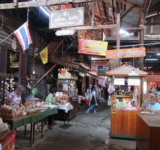 Ban Mai Market