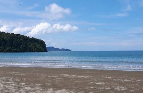 Ao Khoei Beach