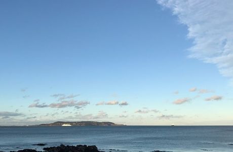 Dundun Bay