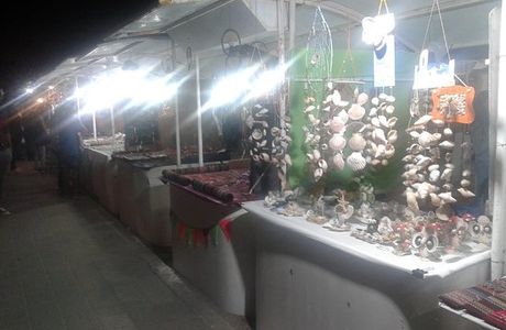 Feria de Artesanos Victor Menjoulou