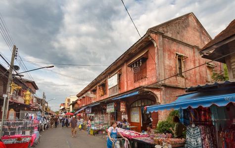 Kad Kong Ta Street Market 1