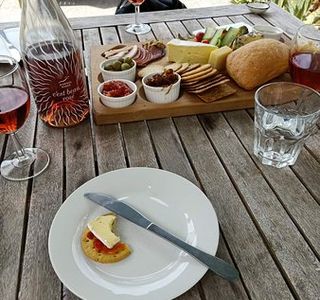 Hawkes Ridge Wine Estate