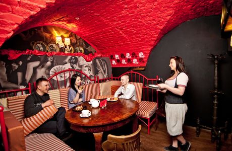 Ne Mishai Cafe & Lunch Bar