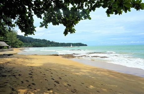 Nang Thong Beach