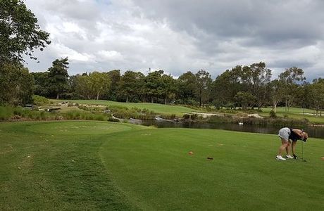 Lakelands Golf Club