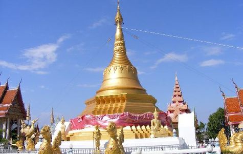 Pagoda at Wat Coke 1