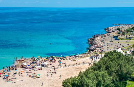 Pane e Pomodoro Beach