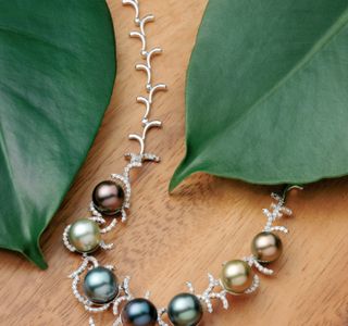 Tahia Exquisite Tahitian Pearls -Bora Bora