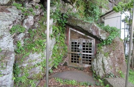 Shitodono Iwaya Caves