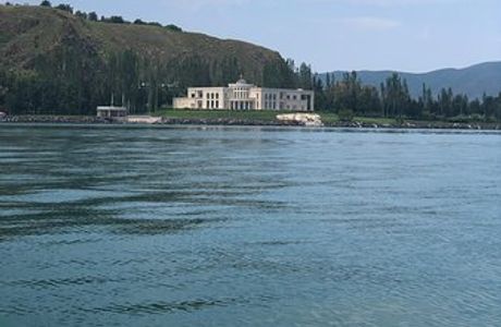 Statue of Akhtamar at Lake Sevan