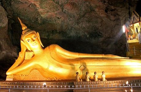Wat Suwan Kuha (Cave Temple)