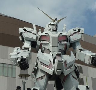 Unicorn Gundam Statue
