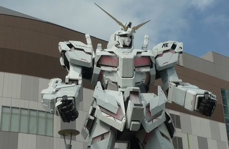 Unicorn Gundam Statue