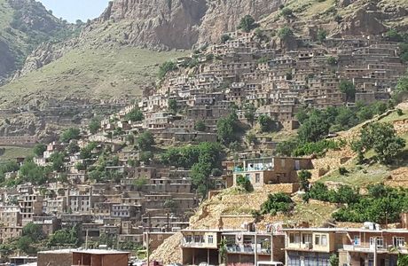 Uraman takht village