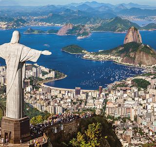 Estátua de Ibrahim Sued