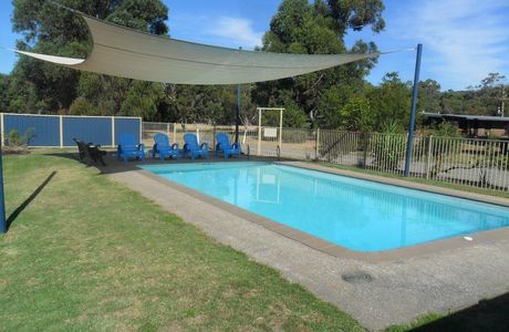 Halls Gap swimming Pool