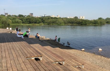 Strelki Embankment