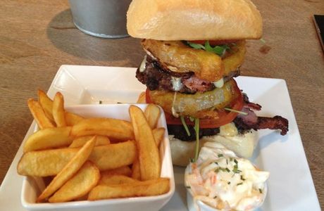 The Raglan Pub and Kitchen
