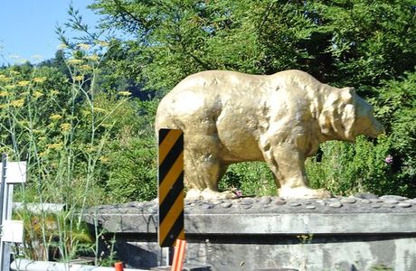 Douglas Memorial Bridge - Historical Memorial