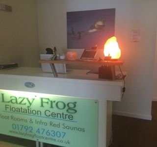 Lazy Frog Floatation Centre