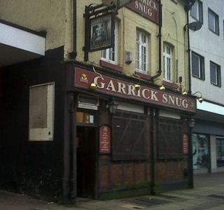 The Garrick Snug