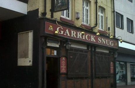 The Garrick Snug
