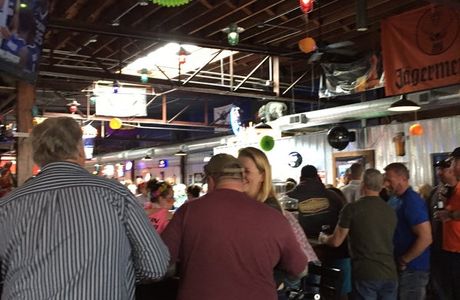 Doxx Warehouse Bar