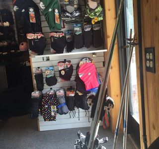 Slopeside Sports - Ski and Snowboard Rentals