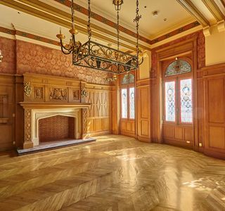 Aisha Fahmi Palace