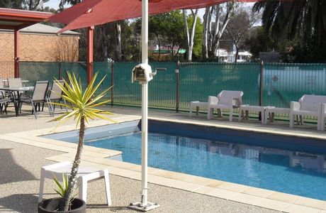 Deniliquin Town Walk