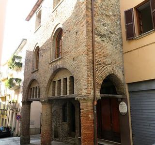 Palazzo Alcarini (Casa di Teodolinda)