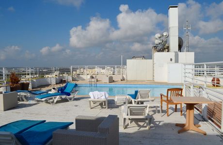 Flamingo Beach Club